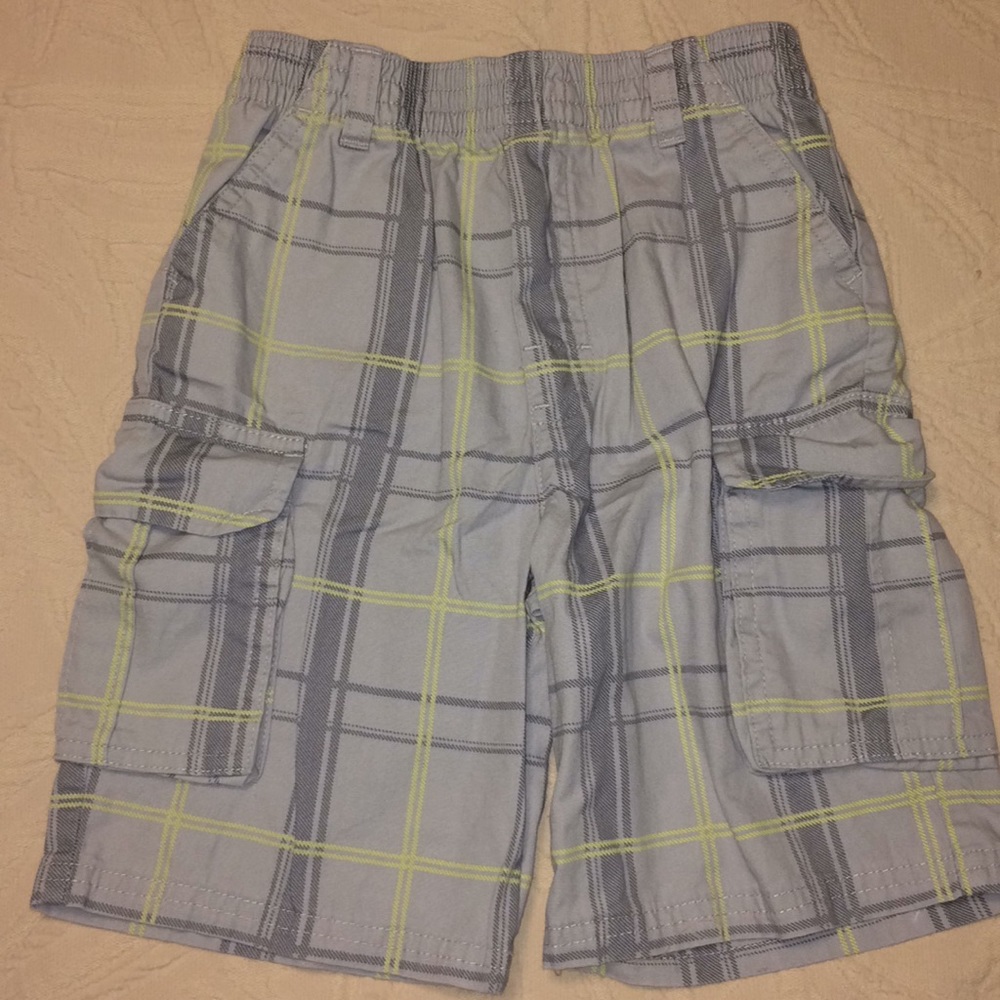 Garanimals shorts gray plaid Sz 5T